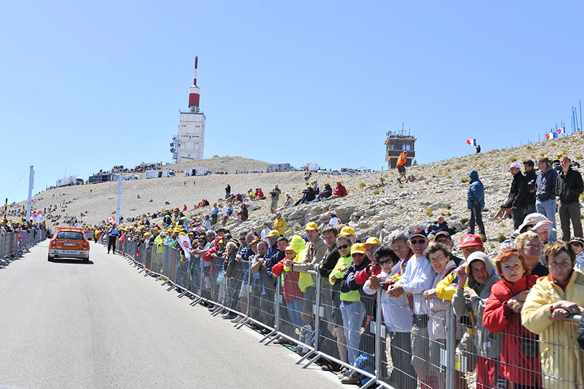 La route vers le sommet du Mont Ventoux - Agrandir l'image (fenêtre modale)