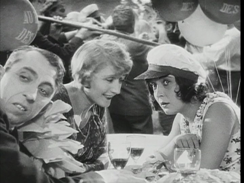 Photo du film au Bonheur des dames - Agrandir l'image (fenêtre modale)